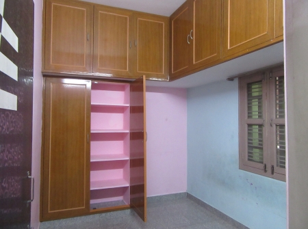 5) Li id 360 - Ground Floor 1 Bhk House Bedroom.JPG